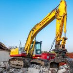 Corrosion-resistant stainless steel SAE flanges and custom hydraulic manifolds for marine use